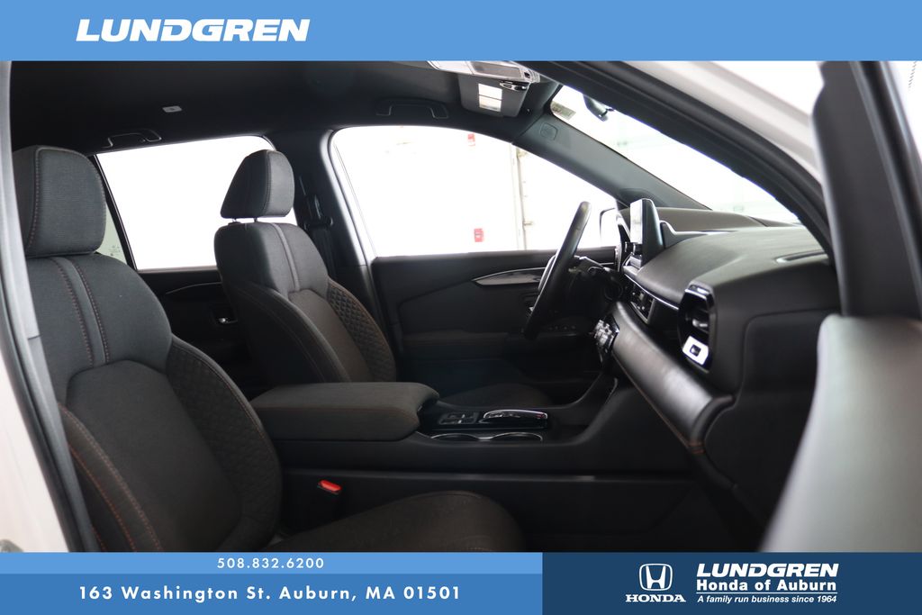 Used 2025 Honda Pilot SUV