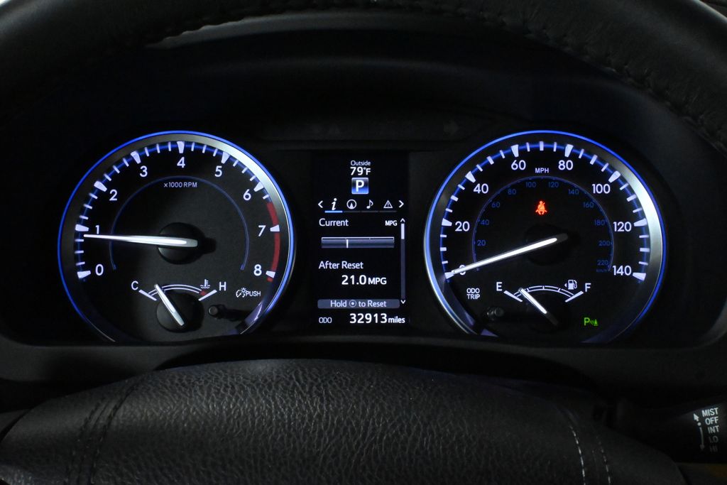 Thumbnail: 2016 Toyota Highlander - 21