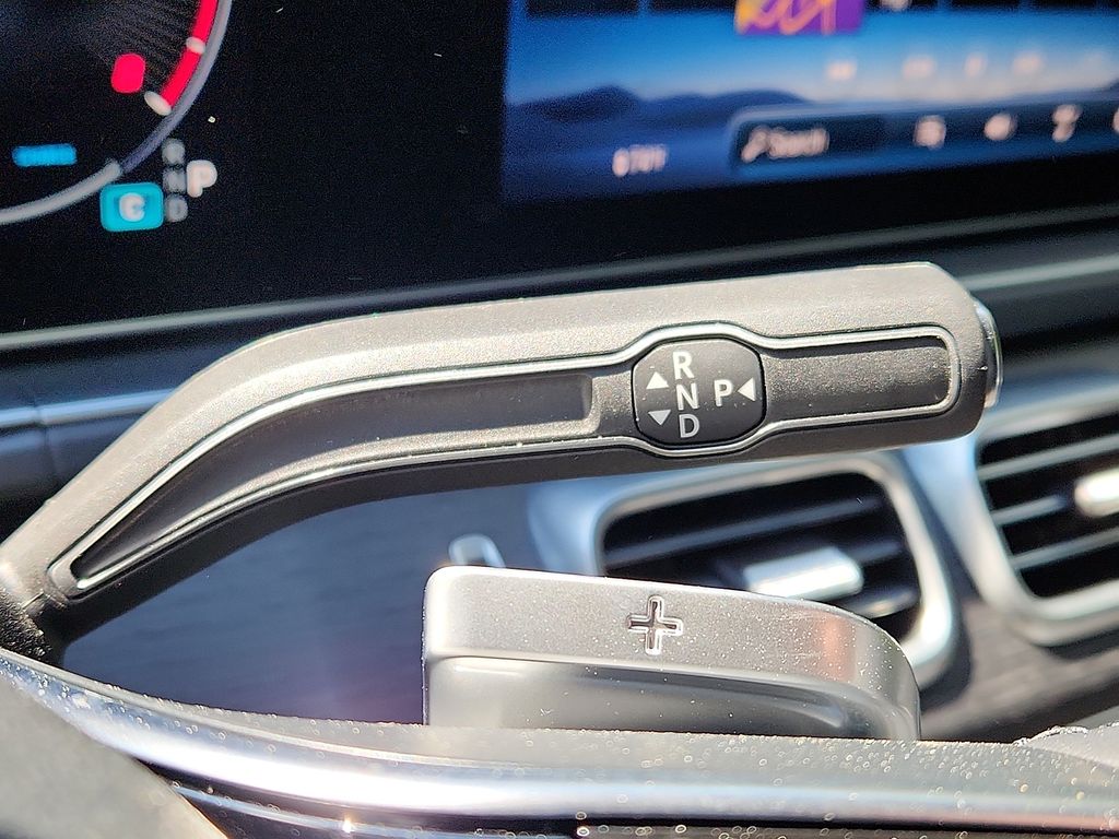 Thumbnail: 2025 Mercedes-Benz GLE - 14