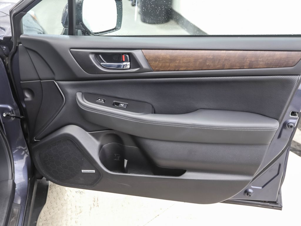 2017 Subaru Outback 2.5i Limited 28