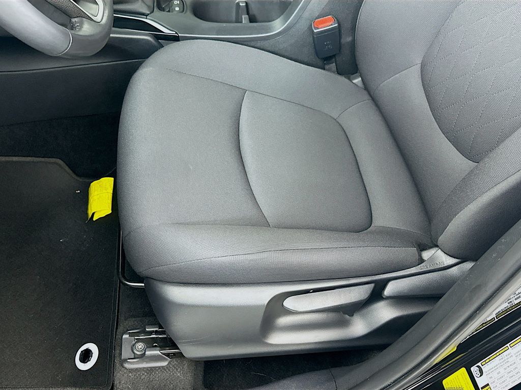 2023 Toyota Corolla Cross LE 20