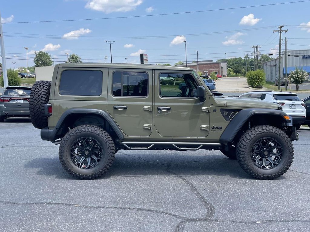2025 Jeep Wrangler 4-Door Willys - Photo 9