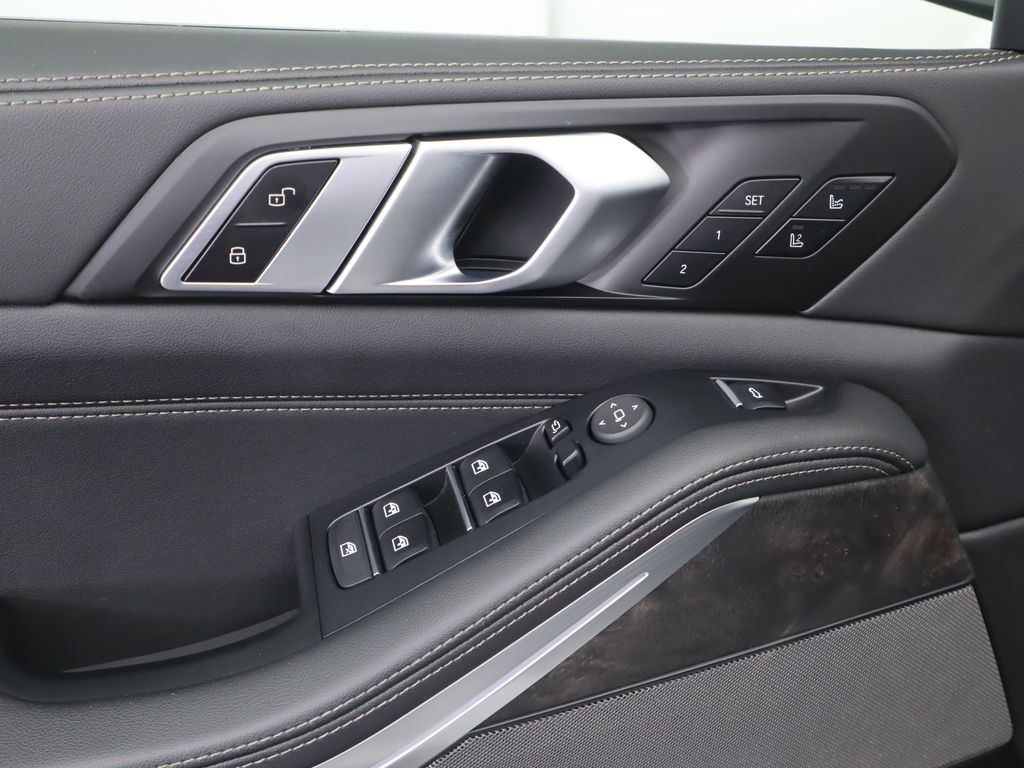 Thumbnail: 2025 BMW X5 - 24