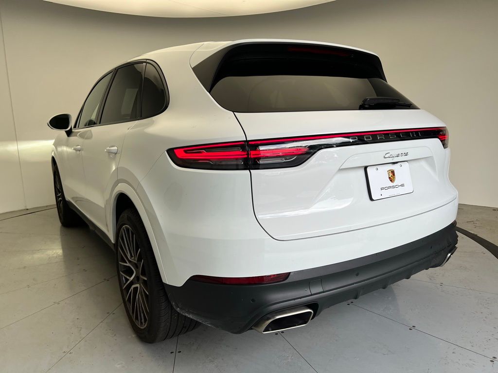 Thumbnail: 2023 Porsche Cayenne - 3