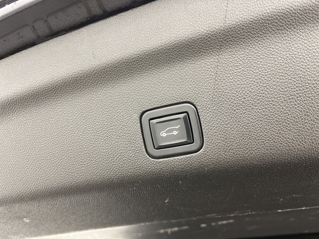 Thumbnail: 2023 Chevrolet Tahoe - 13