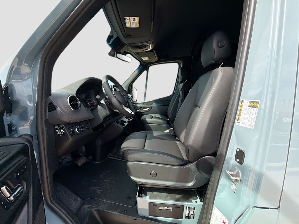Thumbnail: 2026 Mercedes-Benz Sprinter - 18