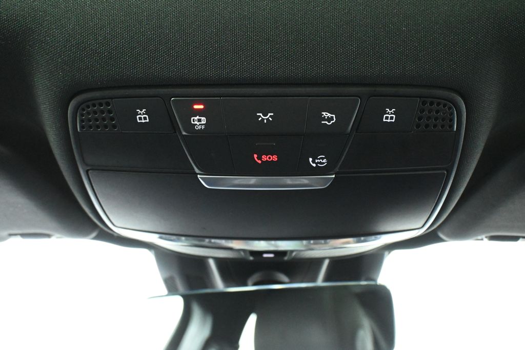 Thumbnail: 2023 Mercedes-Benz E-Class - 19