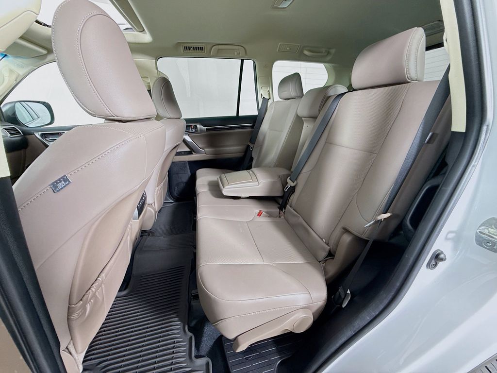 Thumbnail: 2023 Lexus GX - 26