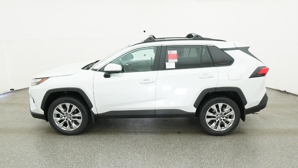 Thumbnail: 2025 Toyota RAV4 - 22