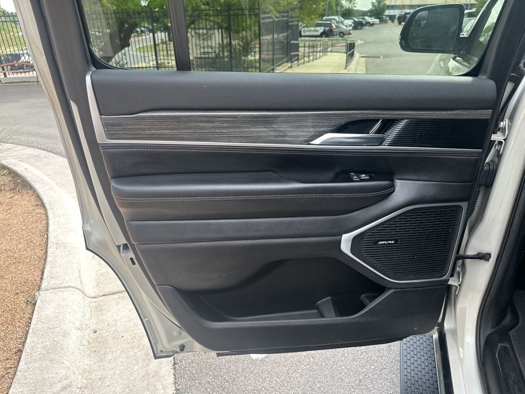 Used Car 2022 Jeep Wagoneer  Series Ii For Sale Under $35,000 In Austin, Texas