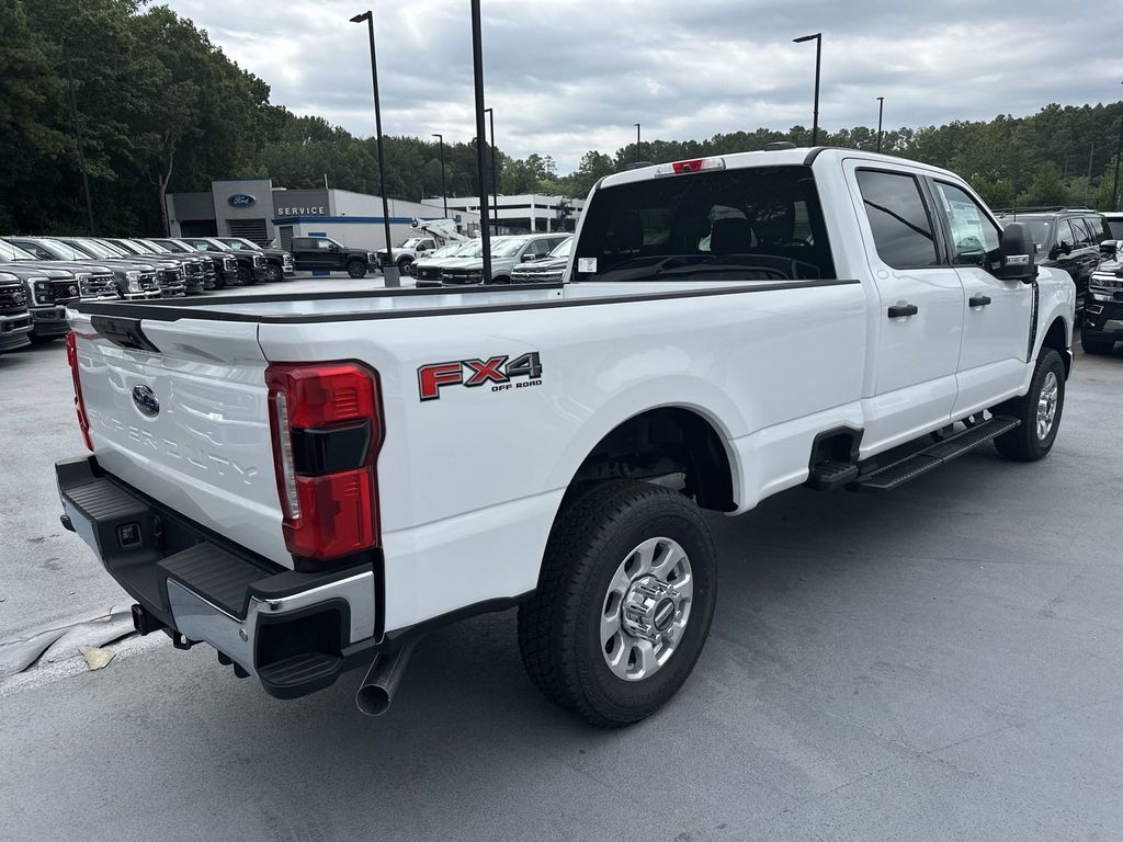 2024 Ford F-350SD XLT 7