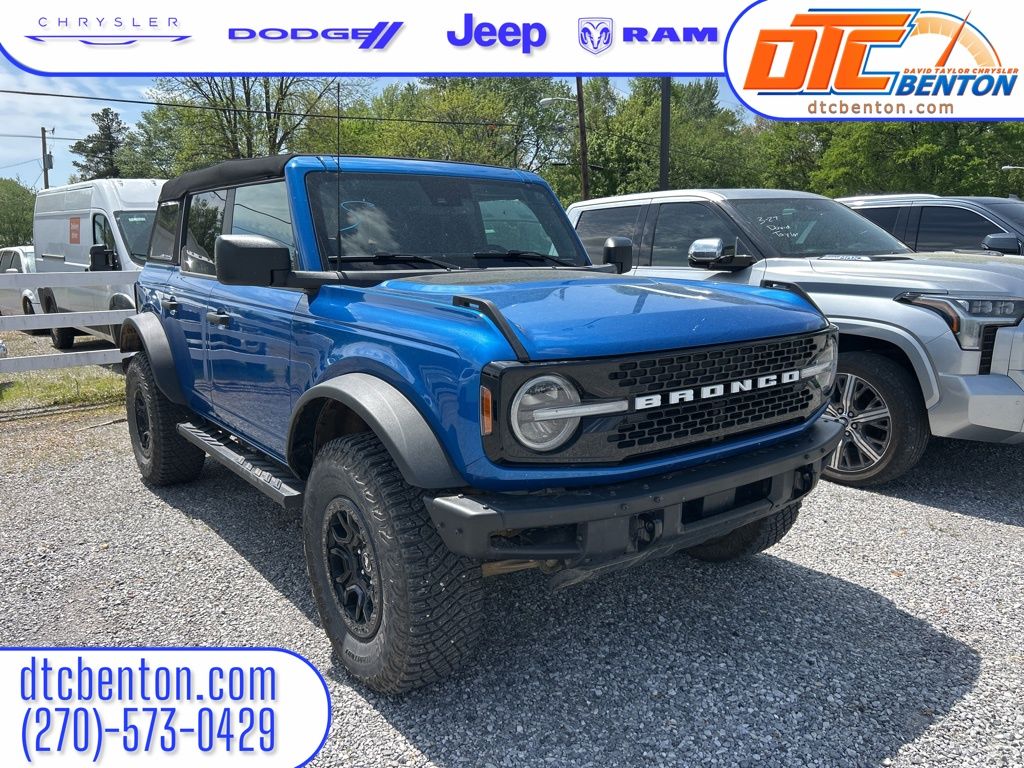 Blue Metallic 2022 Ford Bronco Wildtrak Advanced 4-Door 4WD SUV / Crossover Four-Wheel Drive Automatic