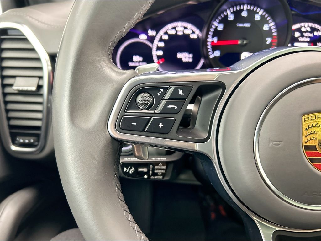 Thumbnail: 2022 Porsche  - 14