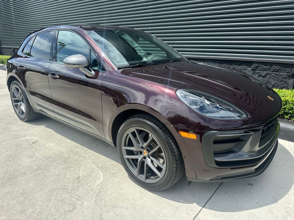Thumbnail: 2026 Porsche Macan - 11