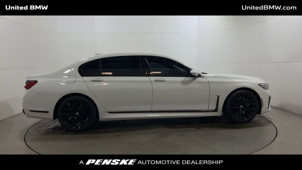 Thumbnail: 2022 BMW 7 Series - 9