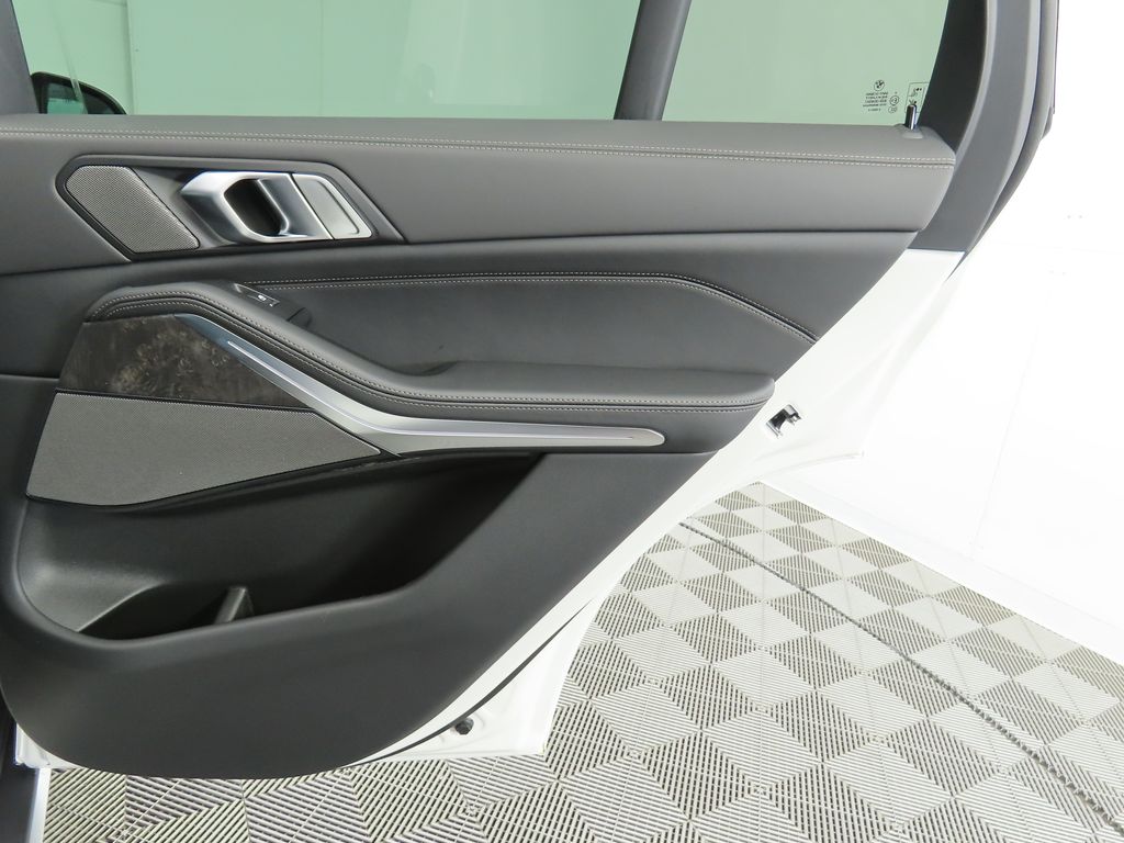 Thumbnail: 2026 BMW X5 - 27