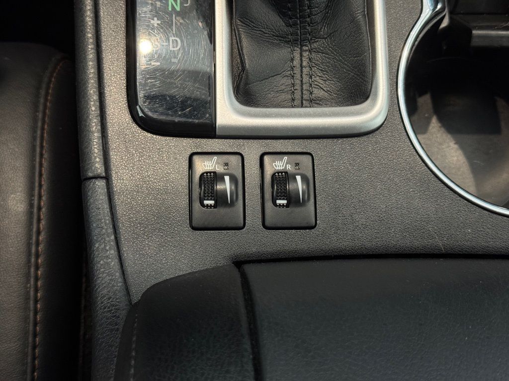2015 Toyota Highlander XLE V6 Silver at Autostrade