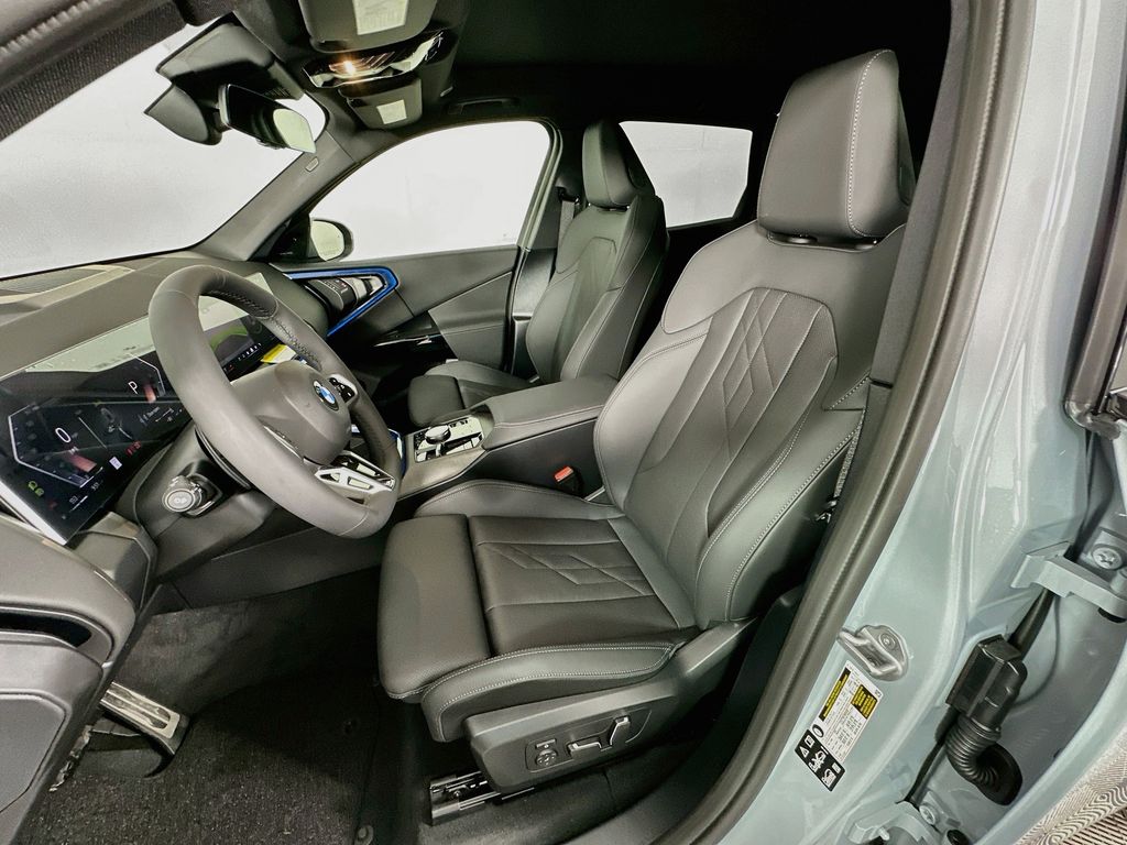 Thumbnail: 2026 BMW X3 - 16