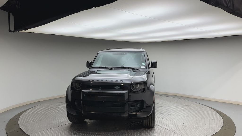 Thumbnail: 2023 Land Rover Defender - 7