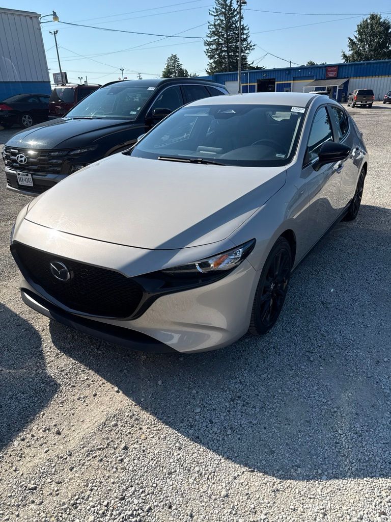 Gray (Platinum Quartz Metallic) 2025 Mazda MAZDA3 Hatchback Front-Wheel Drive 6-Speed Automatic