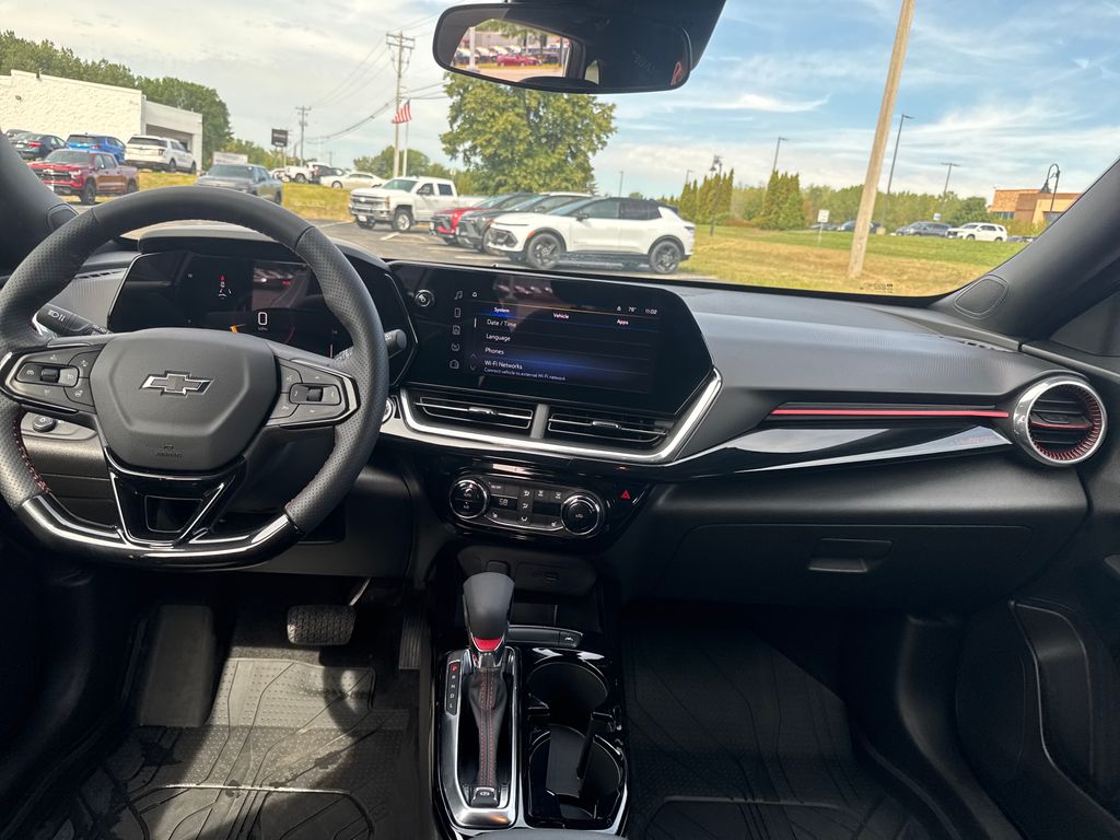 Used 2025 Chevrolet Trax SUV