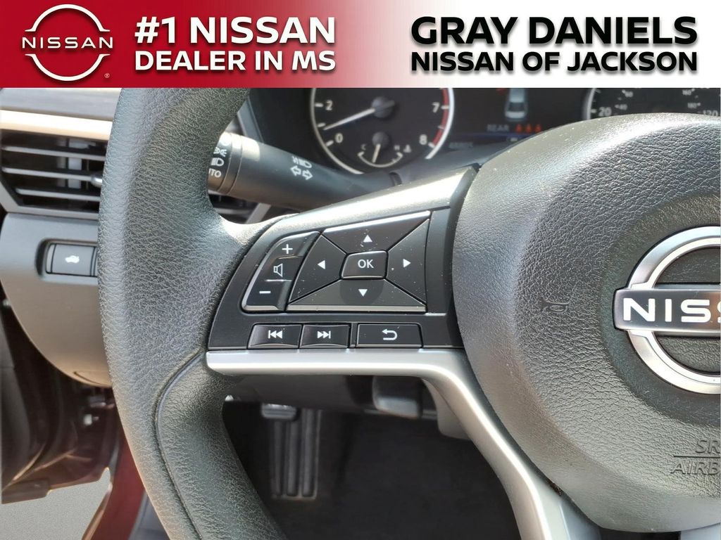 Used 2025 Nissan Altima Sedan