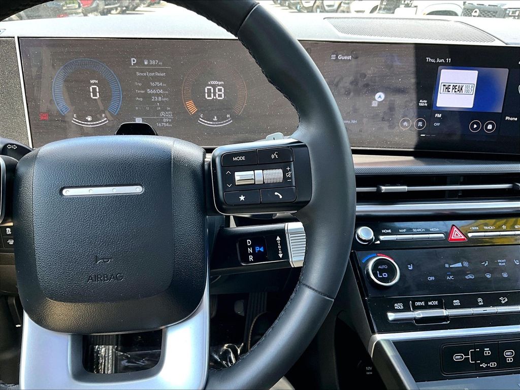 2025 Hyundai Santa Fe — photo 19