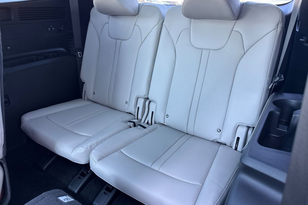 new 2026 Kia Sorento Hybrid car, priced at $49,095