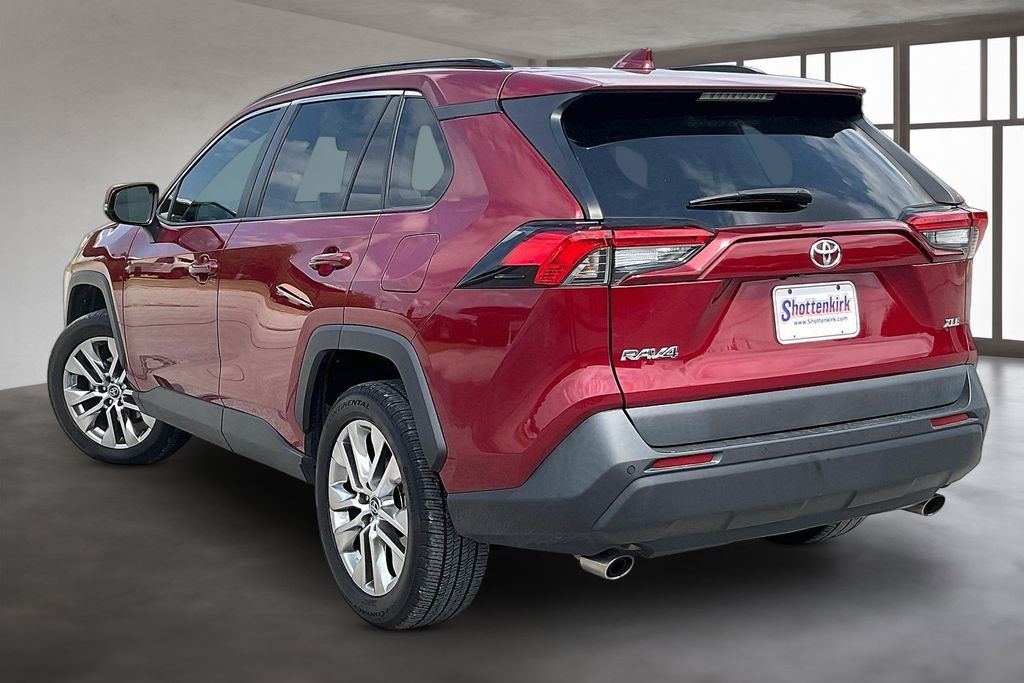 Used 2020 Toyota RAV4 SUV