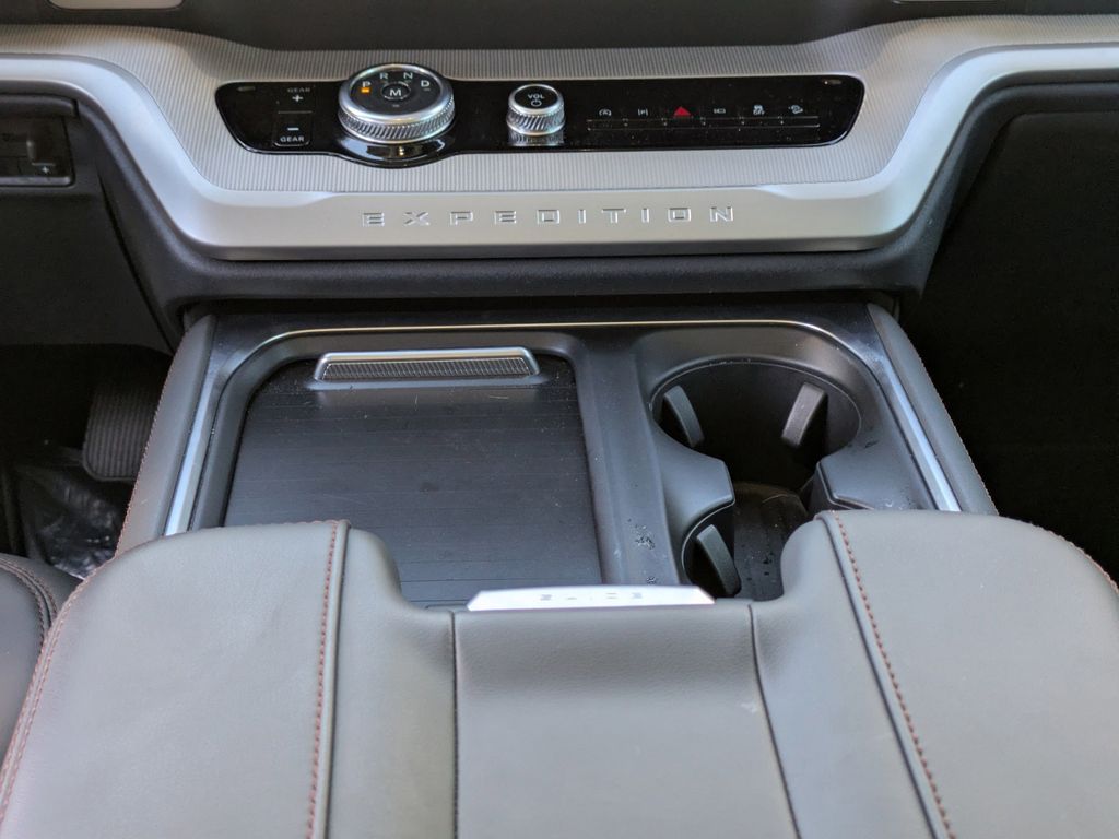 2025 Ford Expedition Active MAX