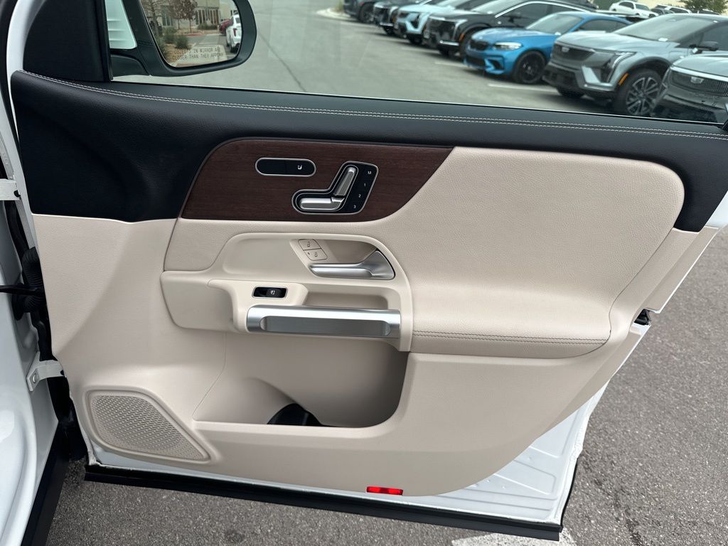 Used Car 2023 Mercedes-benz Glb  Glb 250 For Sale Under $35,000 In Austin, Texas