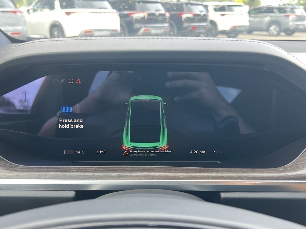 Used 2023  Tesla Standard Range image 9