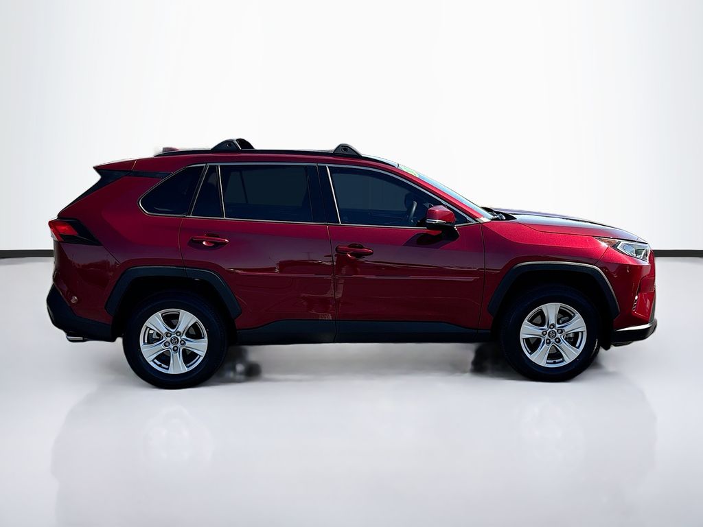 Thumbnail: 2020 Toyota RAV4 - 4