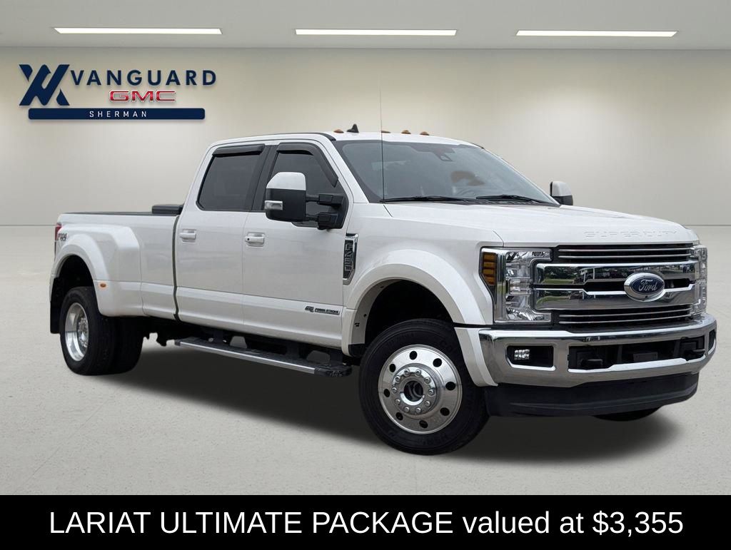 White Platinum Clearcoat Metallic 2019 Ford F-450 Super Duty Lariat Crew Cab LB DRW 4WD Pickup Truck Four-Wheel Drive 6-Speed Automatic