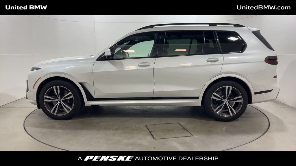 2023 BMW X7 xDrive40i 5