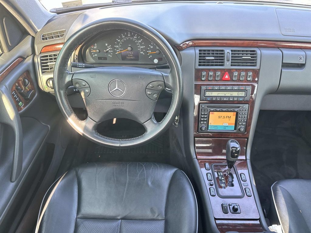 Thumbnail: 2001 Mercedes-Benz E-Class - 17