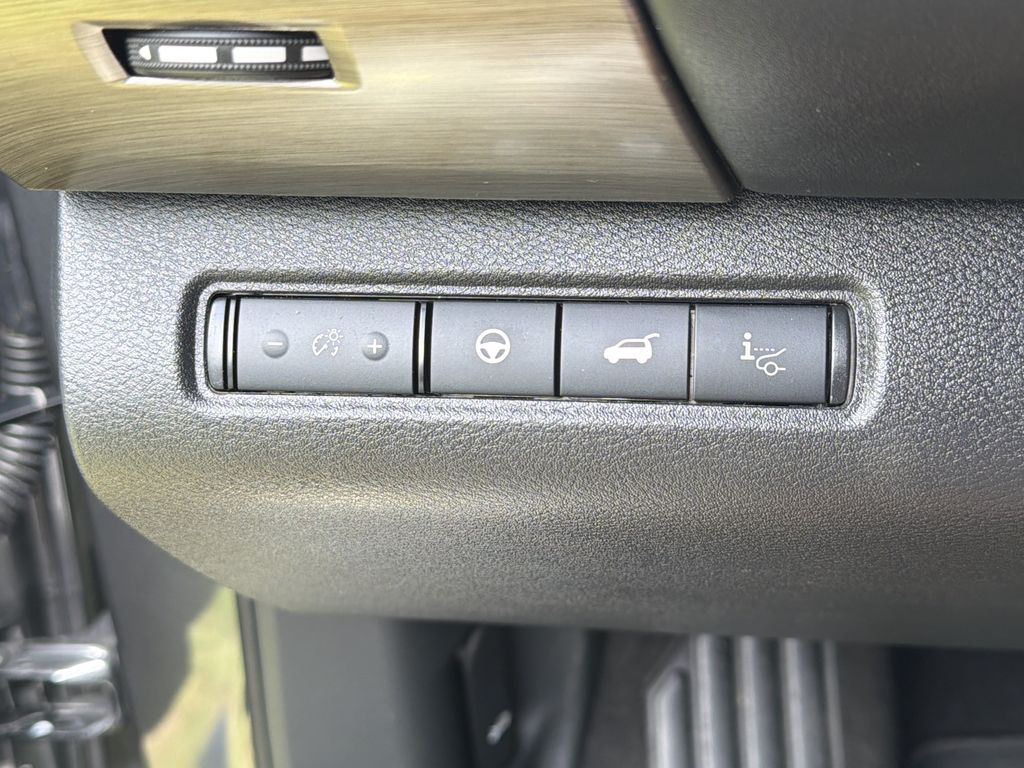 Used 2025 Nissan Pathfinder SUV
