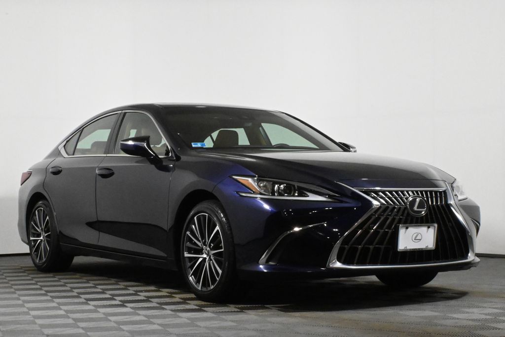 Thumbnail: 2022 Lexus ES - 9