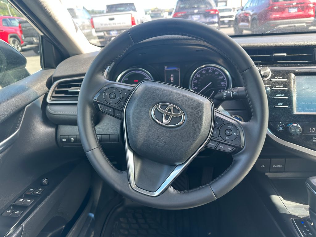 2020 Toyota Camry Hybrid SE