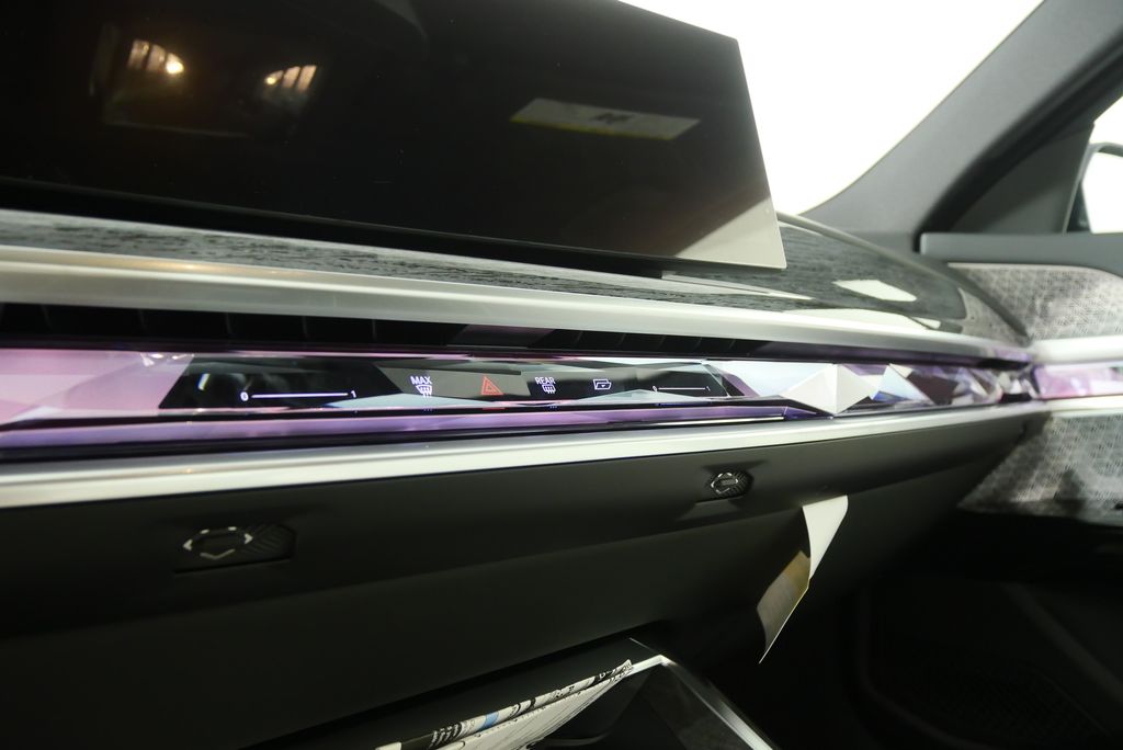 Thumbnail: 2026 BMW 7 Series - 22