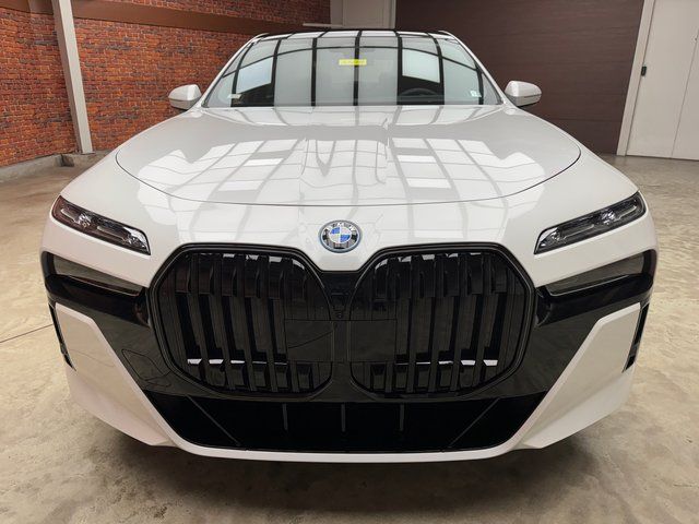 New 2026 White BMW xDrive60 image 8