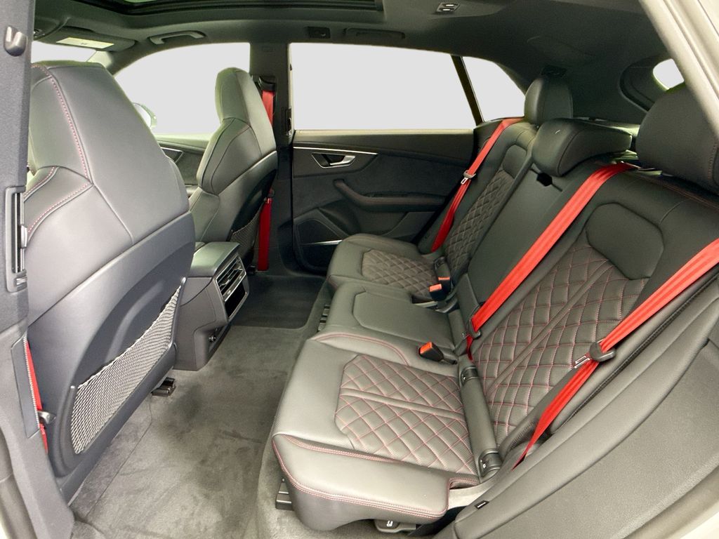 Thumbnail: 2026 Audi Q8 - 21