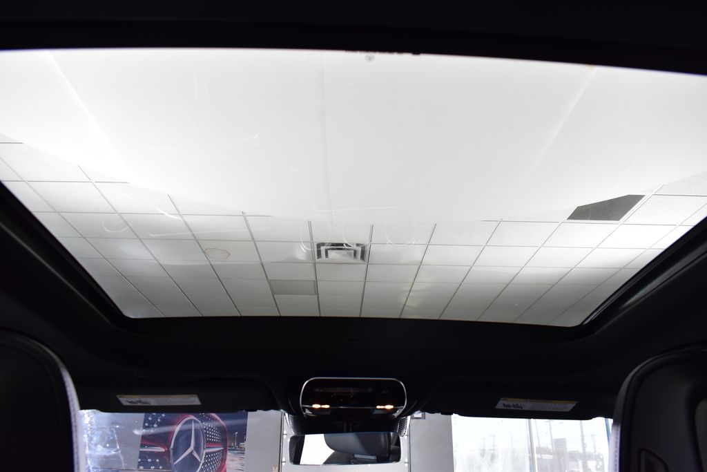 Thumbnail: 2023 Mercedes-Benz GLC - 26