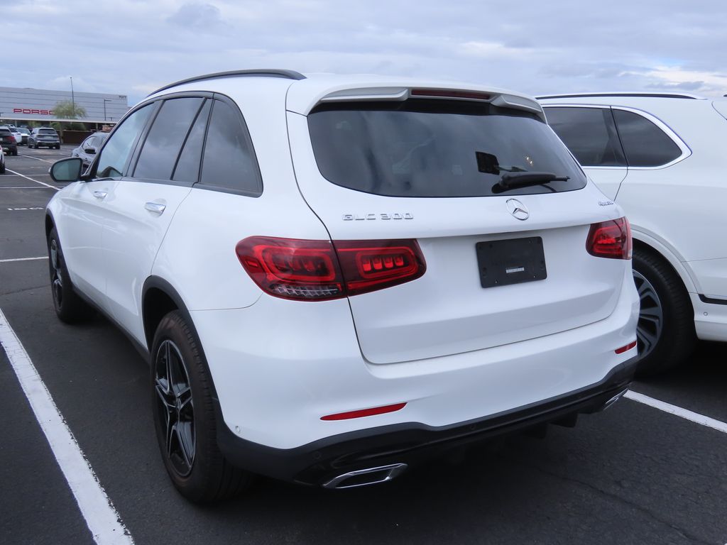 2022 Mercedes-Benz GLC 300 3