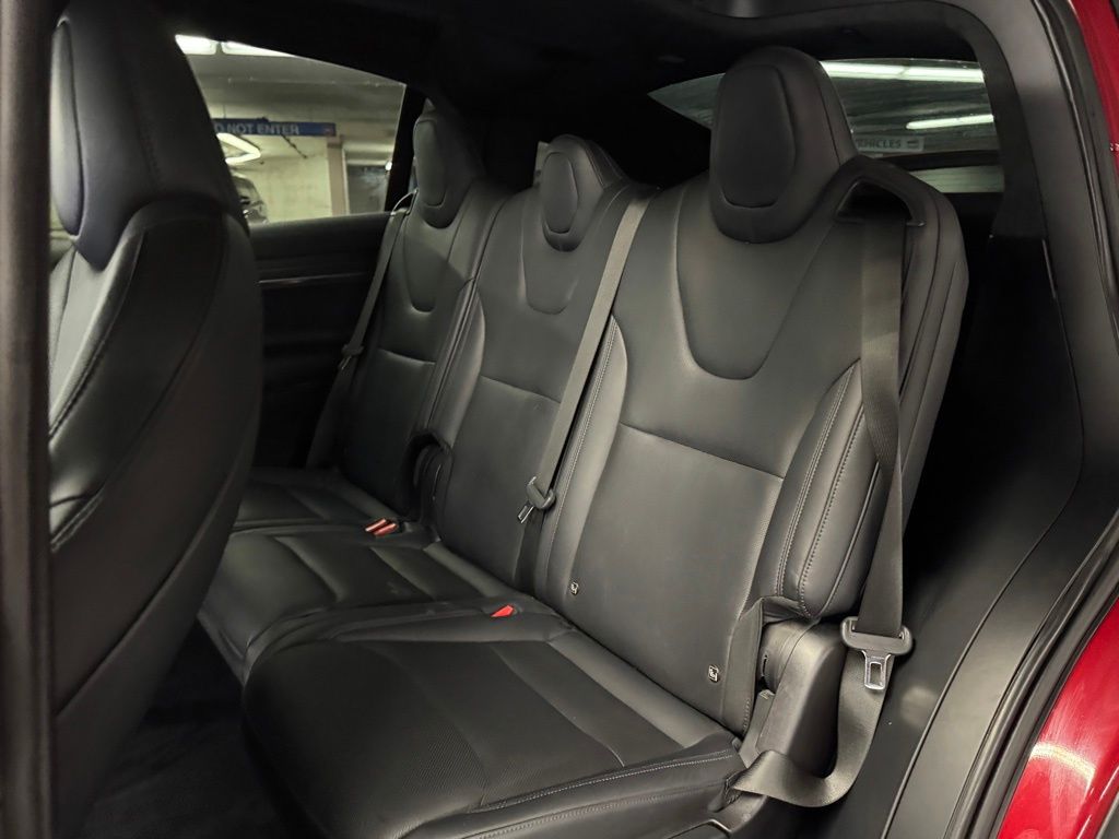 2022 Tesla Model X photo 13