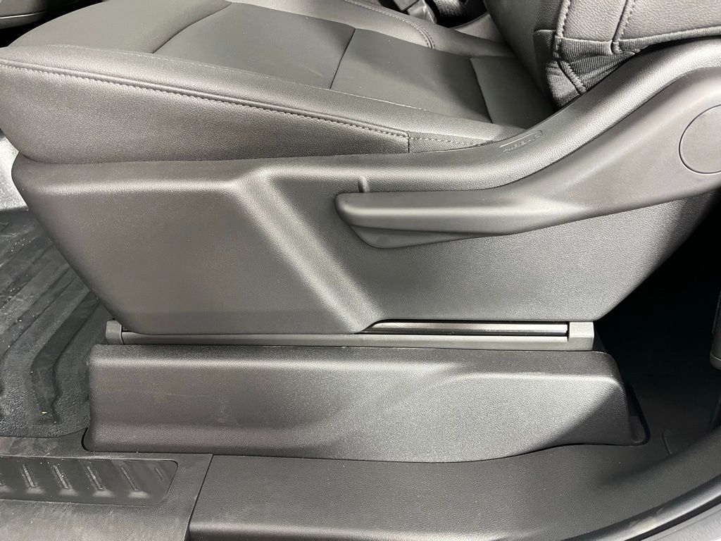 Thumbnail: 2026 Chevrolet Silverado 2500 - 22