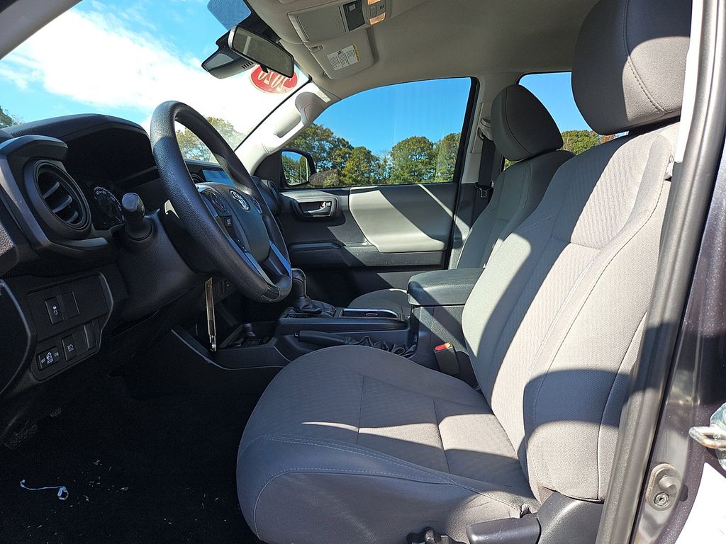 Thumbnail: 2020 Toyota Tacoma - 13