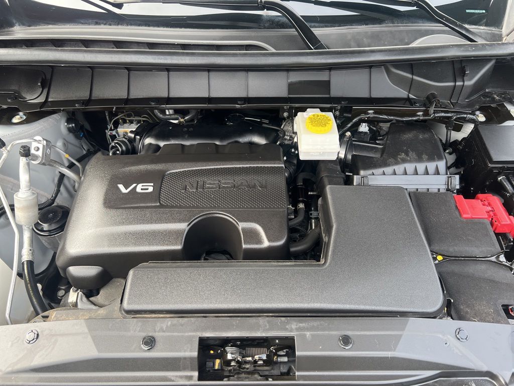 2023 Nissan Pathfinder Platinum photo