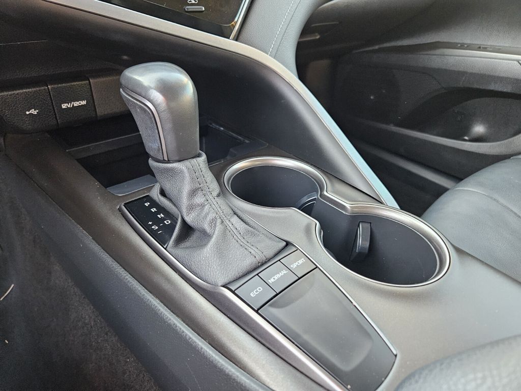 2023 Toyota Camry SE FWD Sedan