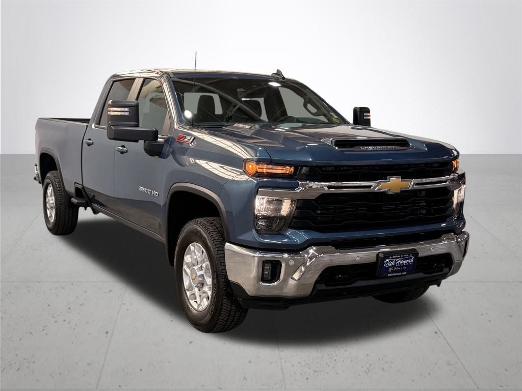 2025 Chevrolet Silverado 3500HD LT